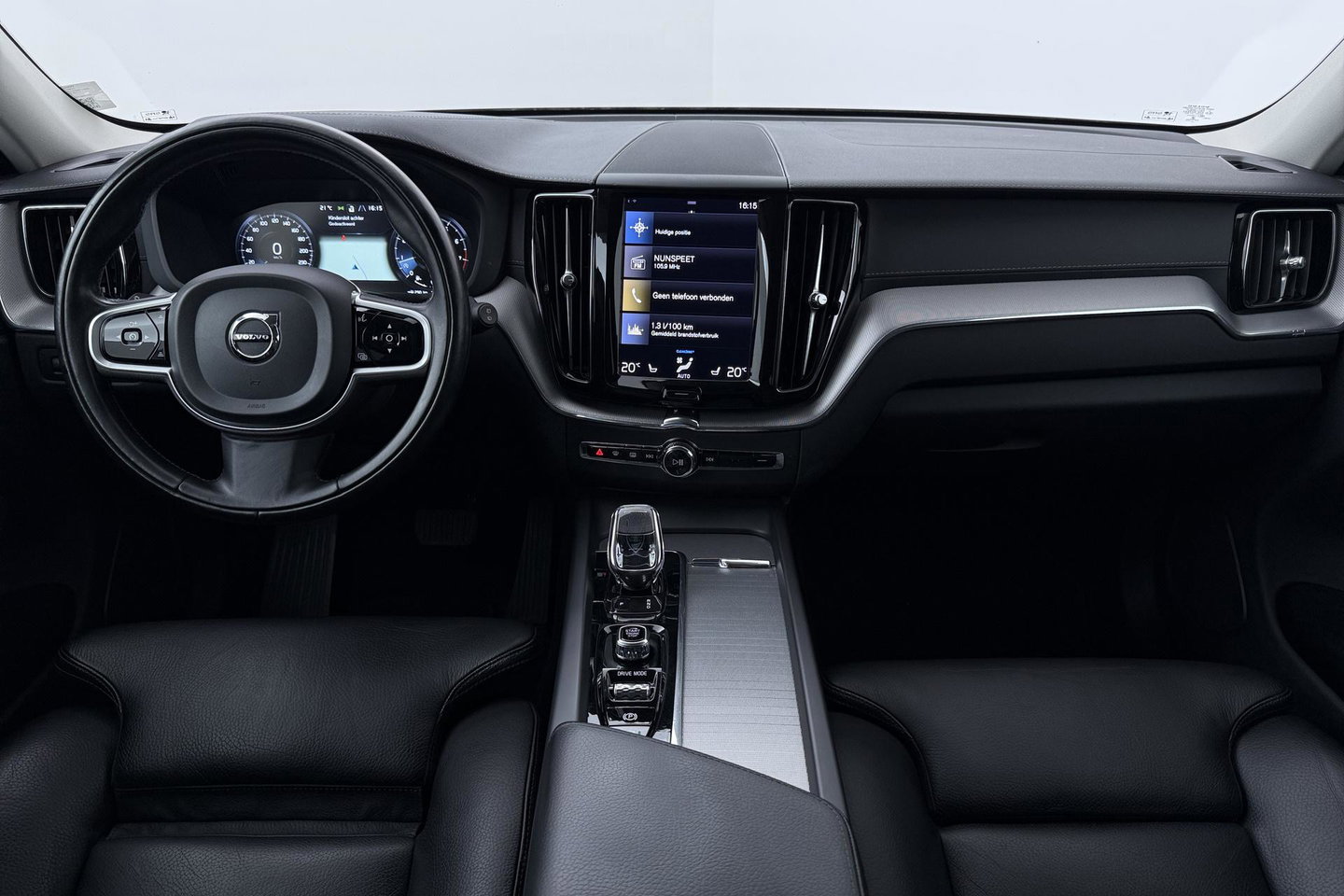 Volvo XC60 2.0 B5 Inscription | 360-camera | Trekhaak | BLIS | Leder