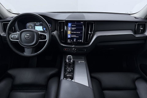 Volvo XC60 2.0 B5 Inscription | 360-camera | Trekhaak | BLIS | Leder