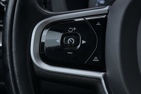 Volvo XC60 2.0 B5 Inscription | 360-camera | Trekhaak | BLIS | Leder