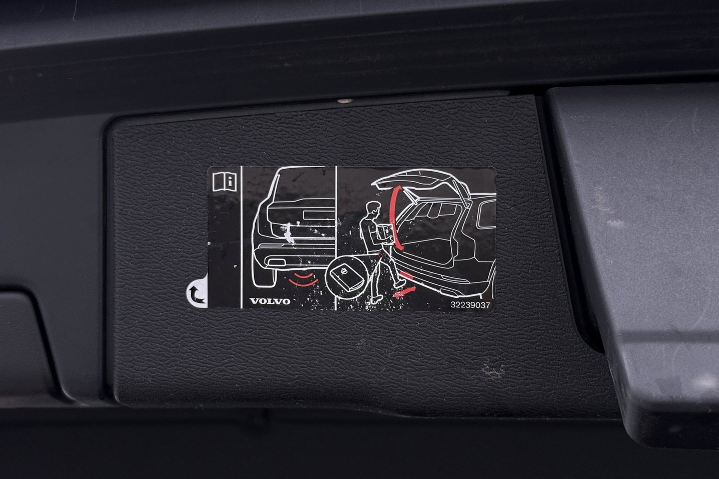 Volvo XC60 2.0 B5 Inscription | 360-camera | Trekhaak | BLIS | Leder