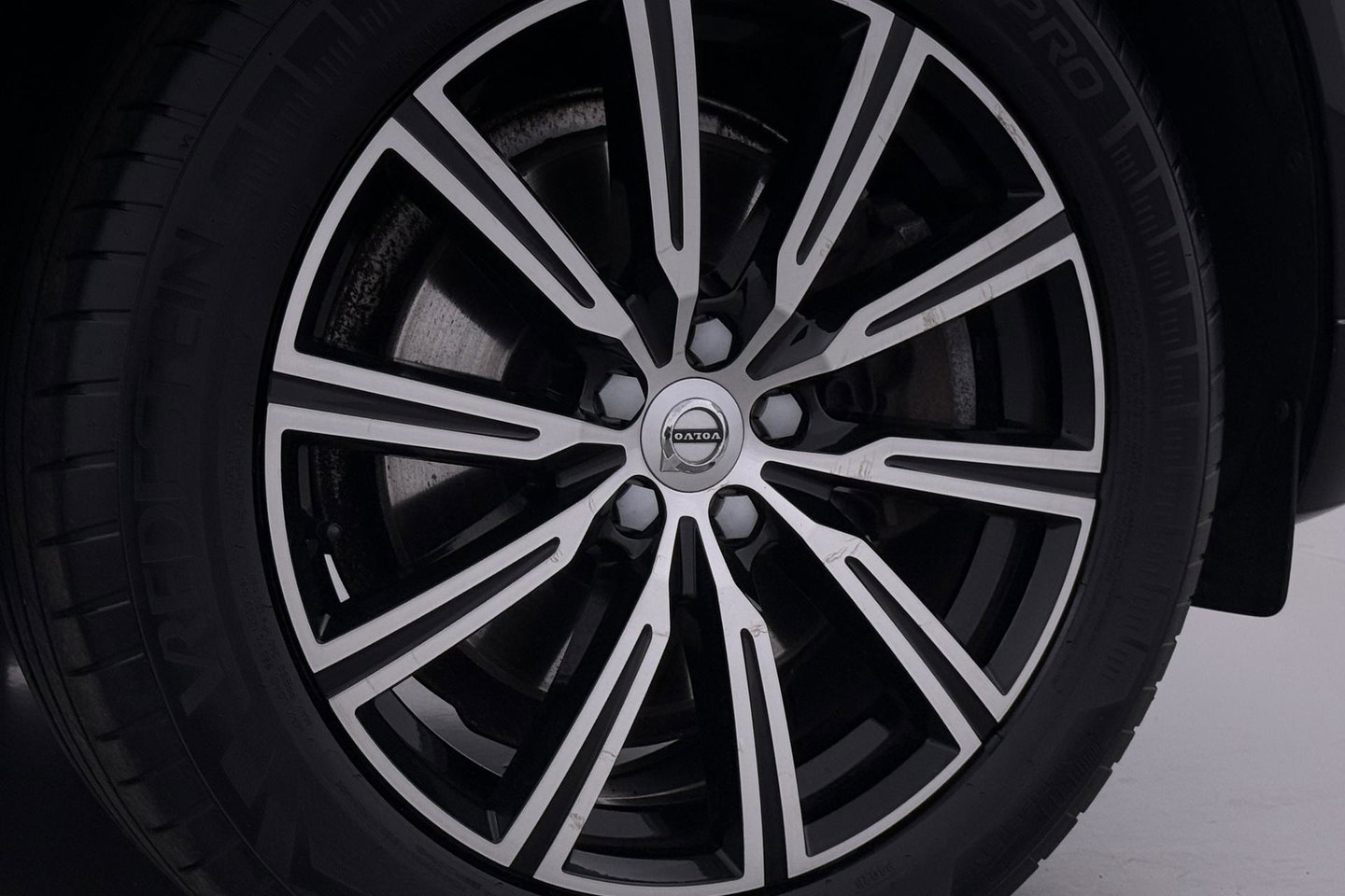 Volvo XC60 2.0 B5 Inscription | 360-camera | Trekhaak | BLIS | Leder