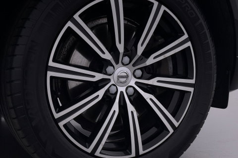 Volvo XC60 2.0 B5 Inscription | 360-camera | Trekhaak | BLIS | Leder