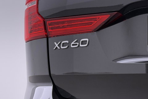 Volvo XC60 2.0 B5 Inscription | 360-camera | Trekhaak | BLIS | Leder