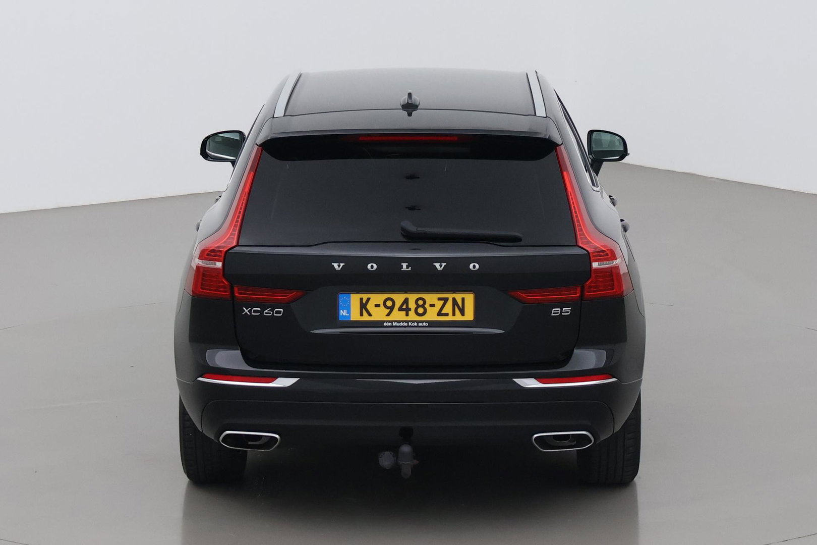 Volvo XC60 2.0 B5 Inscription | 360-camera | Trekhaak | BLIS | Leder