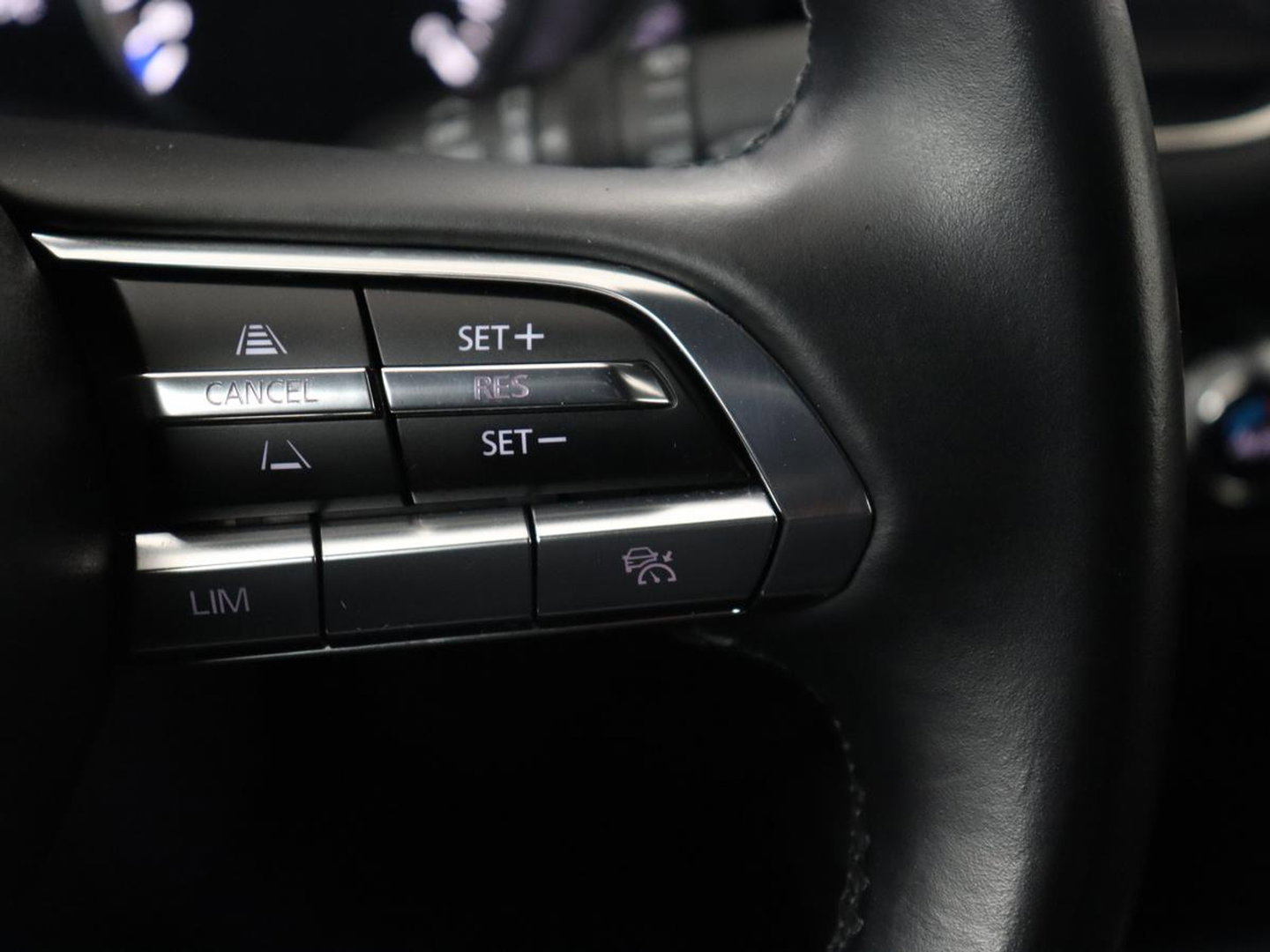 Mazda 3 2.0 e-SkyActiv-G M Hybrid 150 Homura | Stoelverw. Stoelverwarming | Head-Up | Adaptive cruise | Camera | Carplay | Keyless | Full LED | Navigatie | Dodehoek detectie | 58.800km NAP | Origineel NL