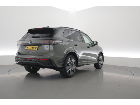 Volkswagen Tiguan 1.5 eHybrid R-Line Edition | Rijklaar! | Pano | Adapt. Cruise | CarPlay | HUD | IQ. Light | 360cam | Stoelverw. + Massage |