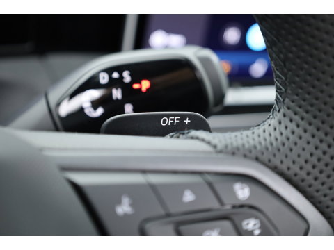 Volkswagen Tiguan 1.5 eHybrid R-Line Edition | Rijklaar! | Pano | Adapt. Cruise | CarPlay | HUD | IQ. Light | 360cam | Stoelverw. + Massage |