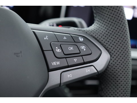 Volkswagen Tiguan 1.5 eHybrid R-Line Edition | Rijklaar! | Pano | Adapt. Cruise | CarPlay | HUD | IQ. Light | 360cam | Stoelverw. + Massage |