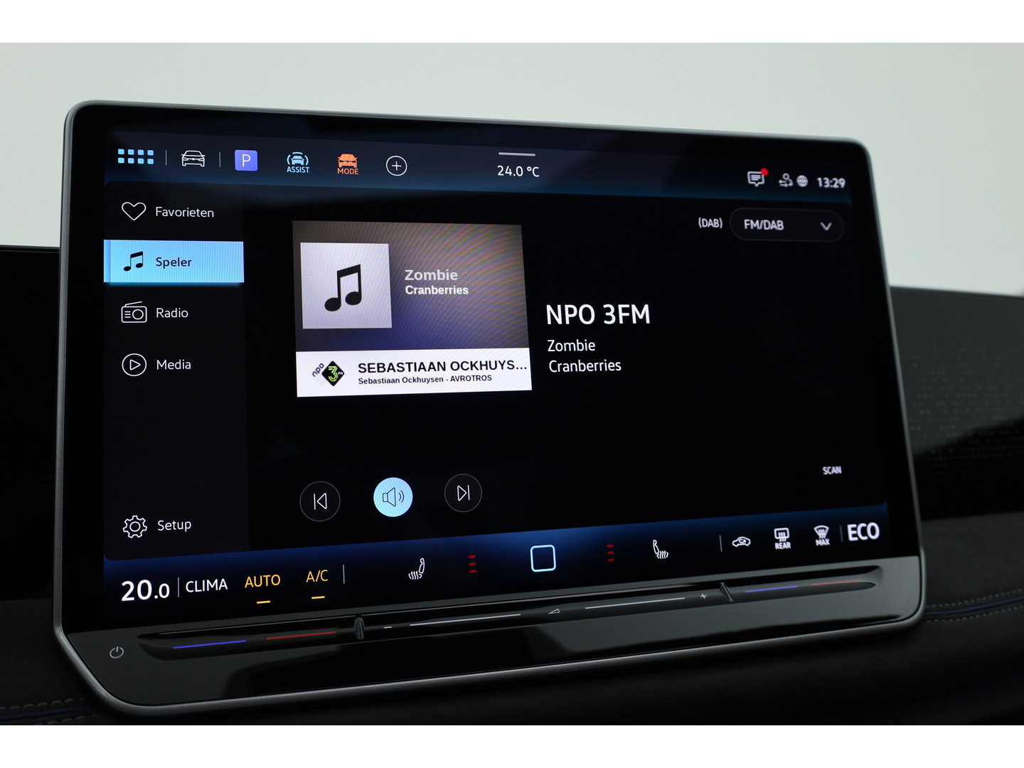 Volkswagen Tiguan 1.5 eHybrid R-Line Edition | Rijklaar! | Pano | Adapt. Cruise | CarPlay | HUD | IQ. Light | 360cam | Stoelverw. + Massage |