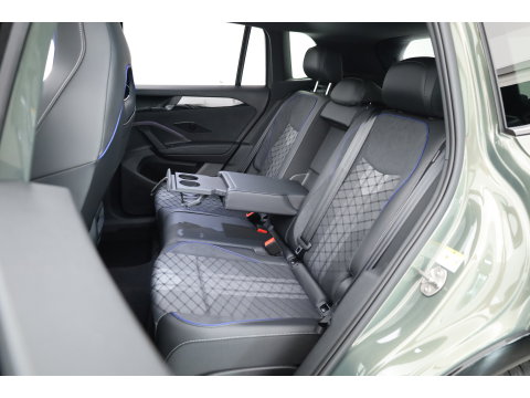 Volkswagen Tiguan 1.5 eHybrid R-Line Edition | Rijklaar! | Pano | Adapt. Cruise | CarPlay | HUD | IQ. Light | 360cam | Stoelverw. + Massage |