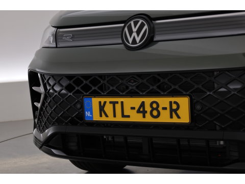 Volkswagen Tiguan 1.5 eHybrid R-Line Edition | Rijklaar! | Pano | Adapt. Cruise | CarPlay | HUD | IQ. Light | 360cam | Stoelverw. + Massage |