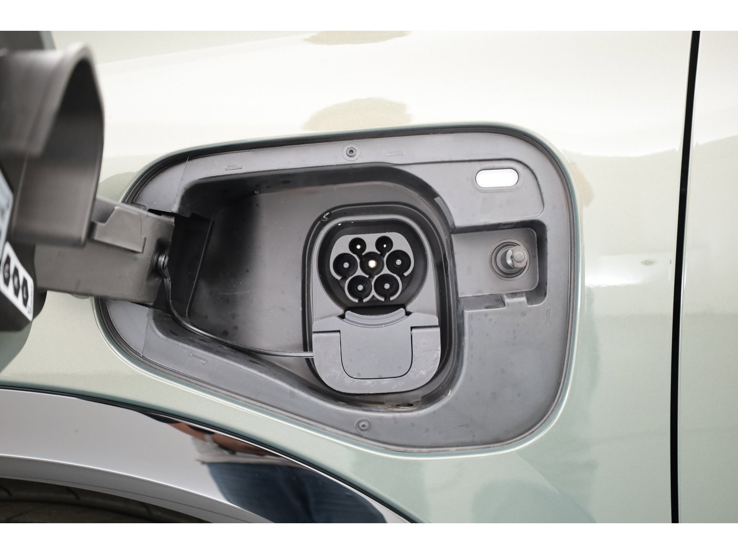 Volkswagen Tiguan 1.5 eHybrid R-Line Edition | Rijklaar! | Pano | Adapt. Cruise | CarPlay | HUD | IQ. Light | 360cam | Stoelverw. + Massage |
