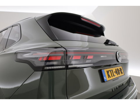 Volkswagen Tiguan 1.5 eHybrid R-Line Edition | Rijklaar! | Pano | Adapt. Cruise | CarPlay | HUD | IQ. Light | 360cam | Stoelverw. + Massage |