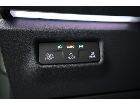 Volkswagen Tiguan 1.5 eHybrid R-Line Edition | Rijklaar! | Pano | Adapt. Cruise | CarPlay | HUD | IQ. Light | 360cam | Stoelverw. + Massage |