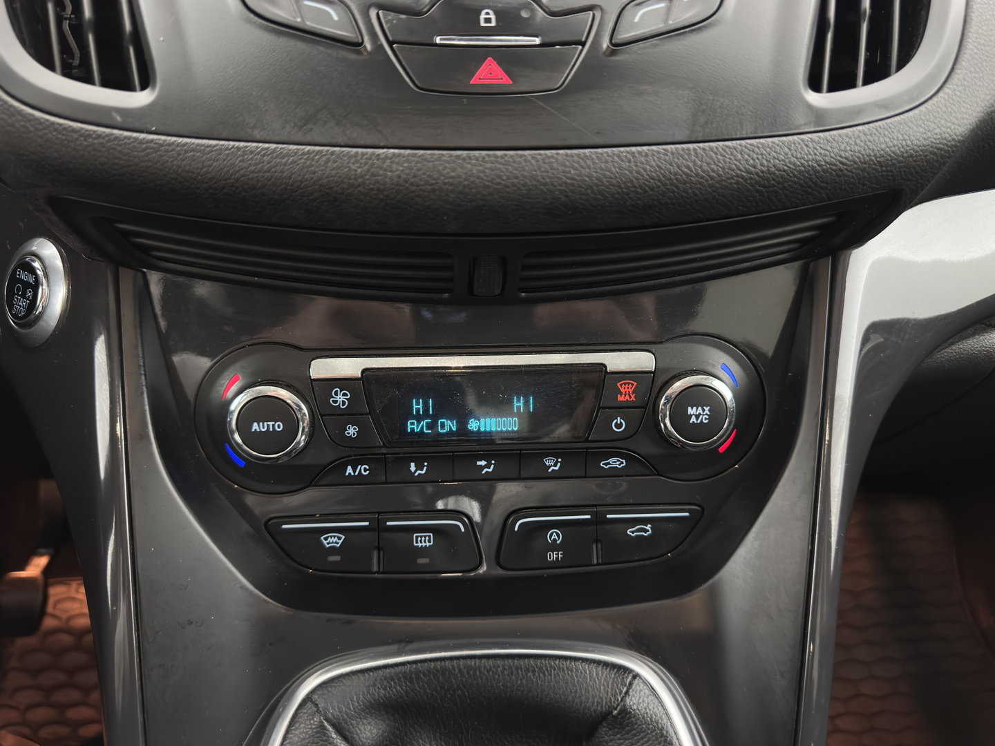 Ford Kuga 1.6 Titanium *LEATHER-FABRIC | XENON | HEATED-COMFORTSEATS | NAVI-FULLMAP | ECC | PDC | CRUISE | 17''ALU*