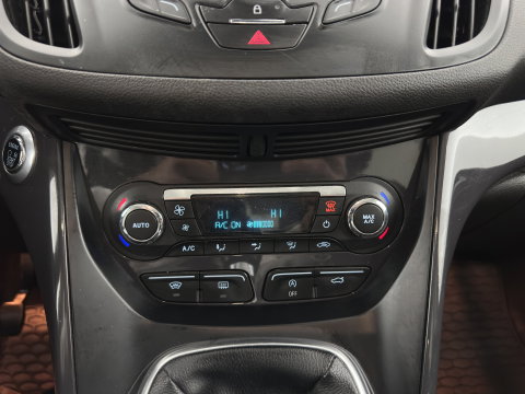 Ford Kuga 1.6 Titanium *LEATHER-FABRIC | XENON | HEATED-COMFORTSEATS | NAVI-FULLMAP | ECC | PDC | CRUISE | 17''ALU*