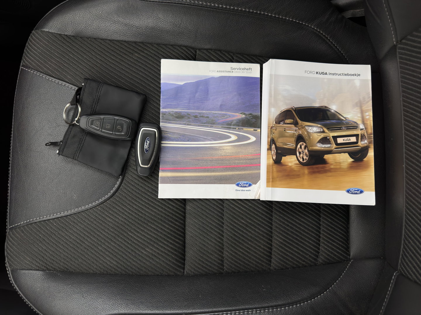 Ford Kuga 1.6 Titanium *LEATHER-FABRIC | XENON | HEATED-COMFORTSEATS | NAVI-FULLMAP | ECC | PDC | CRUISE | 17''ALU*
