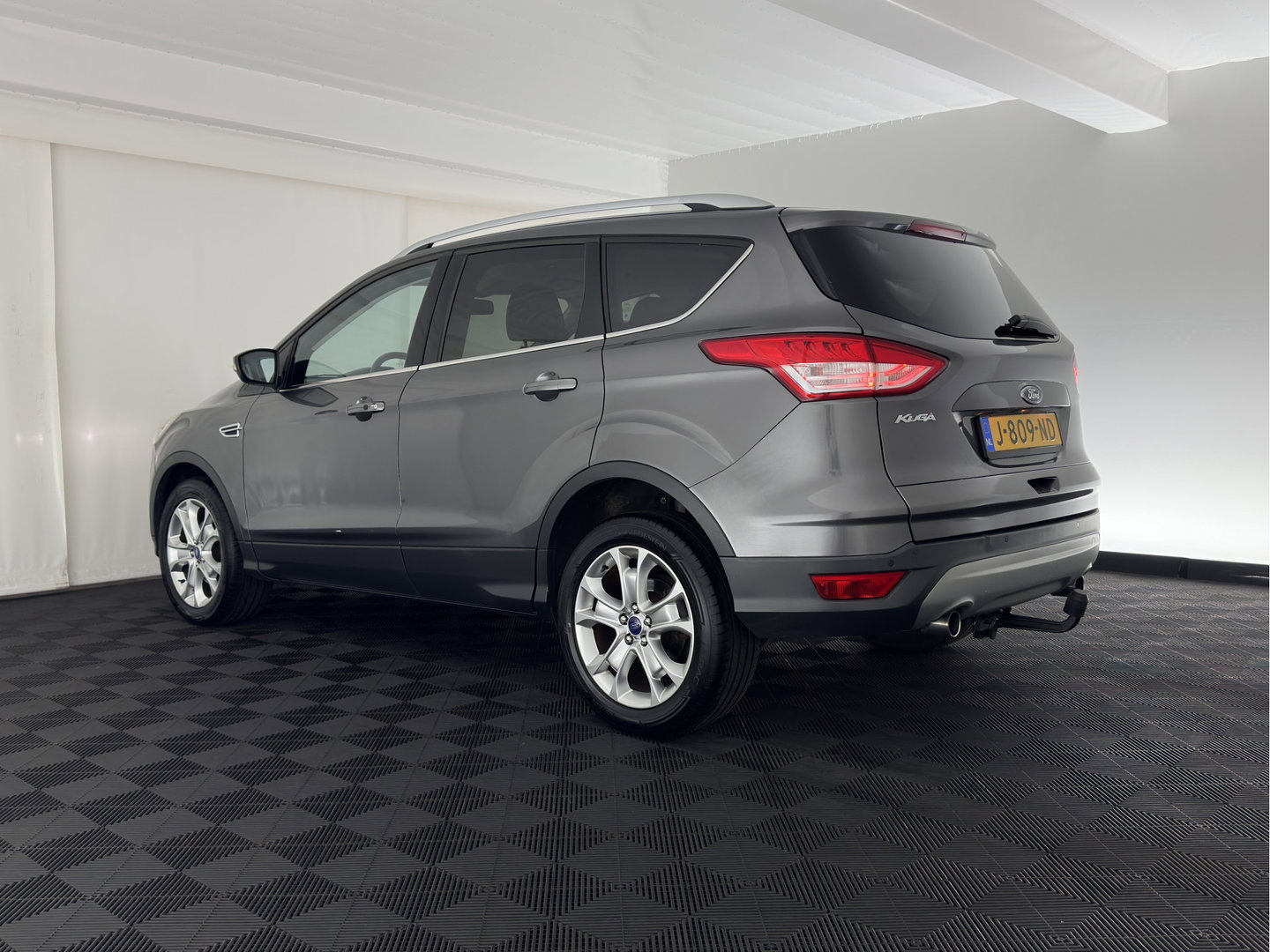 Ford Kuga 1.6 Titanium *LEATHER-FABRIC | XENON | HEATED-COMFORTSEATS | NAVI-FULLMAP | ECC | PDC | CRUISE | 17''ALU*