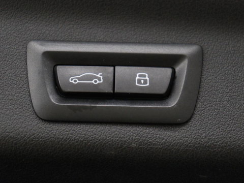 BMW X1 M Sport | xDrive23i | Adaptive Cruise | Trekhaak | Head-Up | Leder | 360 camera | Stoelverwarming | Keyless | Adaptief LED | Carplay | Sportstoelen | Live Cockpit Professional | 204pk