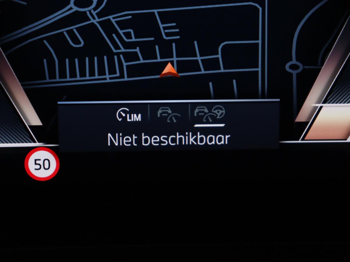 BMW X1 M Sport | xDrive23i | Adaptive Cruise | Trekhaak | Head-Up | Leder | 360 camera | Stoelverwarming | Keyless | Adaptief LED | Carplay | Sportstoelen | Live Cockpit Professional | 204pk