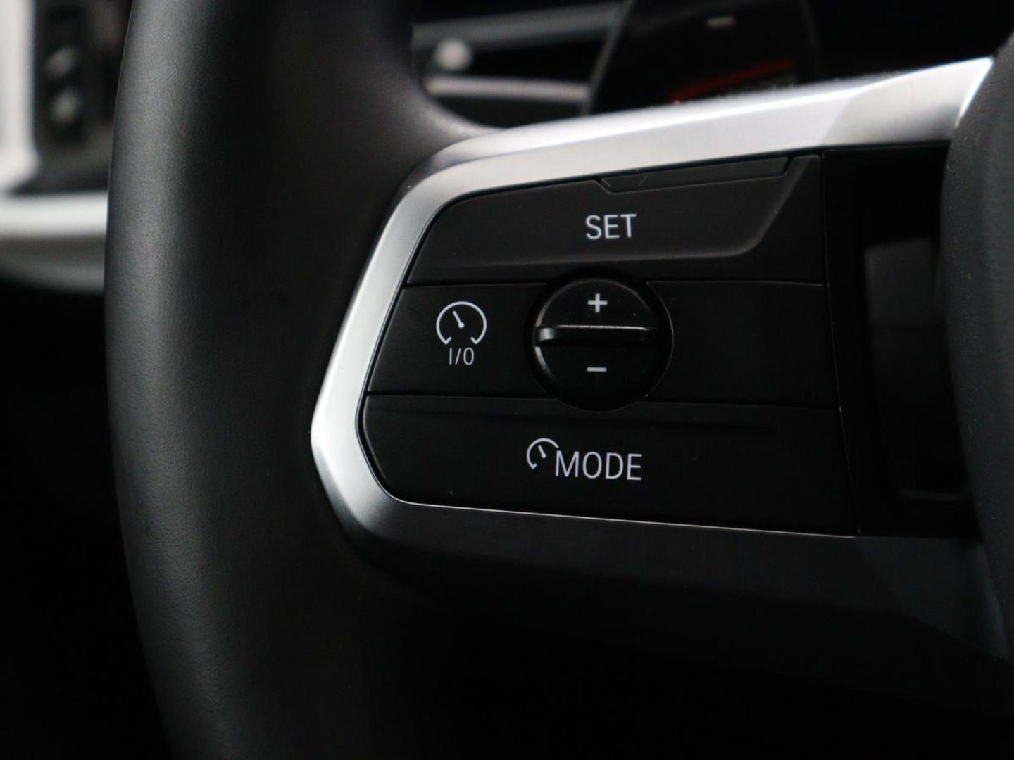 BMW X1 M Sport | xDrive23i | Adaptive Cruise | Trekhaak | Head-Up | Leder | 360 camera | Stoelverwarming | Keyless | Adaptief LED | Carplay | Sportstoelen | Live Cockpit Professional | 204pk