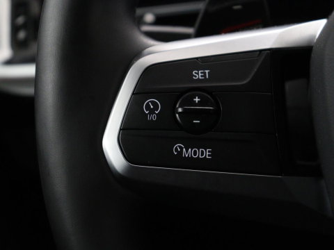 BMW X1 M Sport | xDrive23i | Adaptive Cruise | Trekhaak | Head-Up | Leder | 360 camera | Stoelverwarming | Keyless | Adaptief LED | Carplay | Sportstoelen | Live Cockpit Professional | 204pk