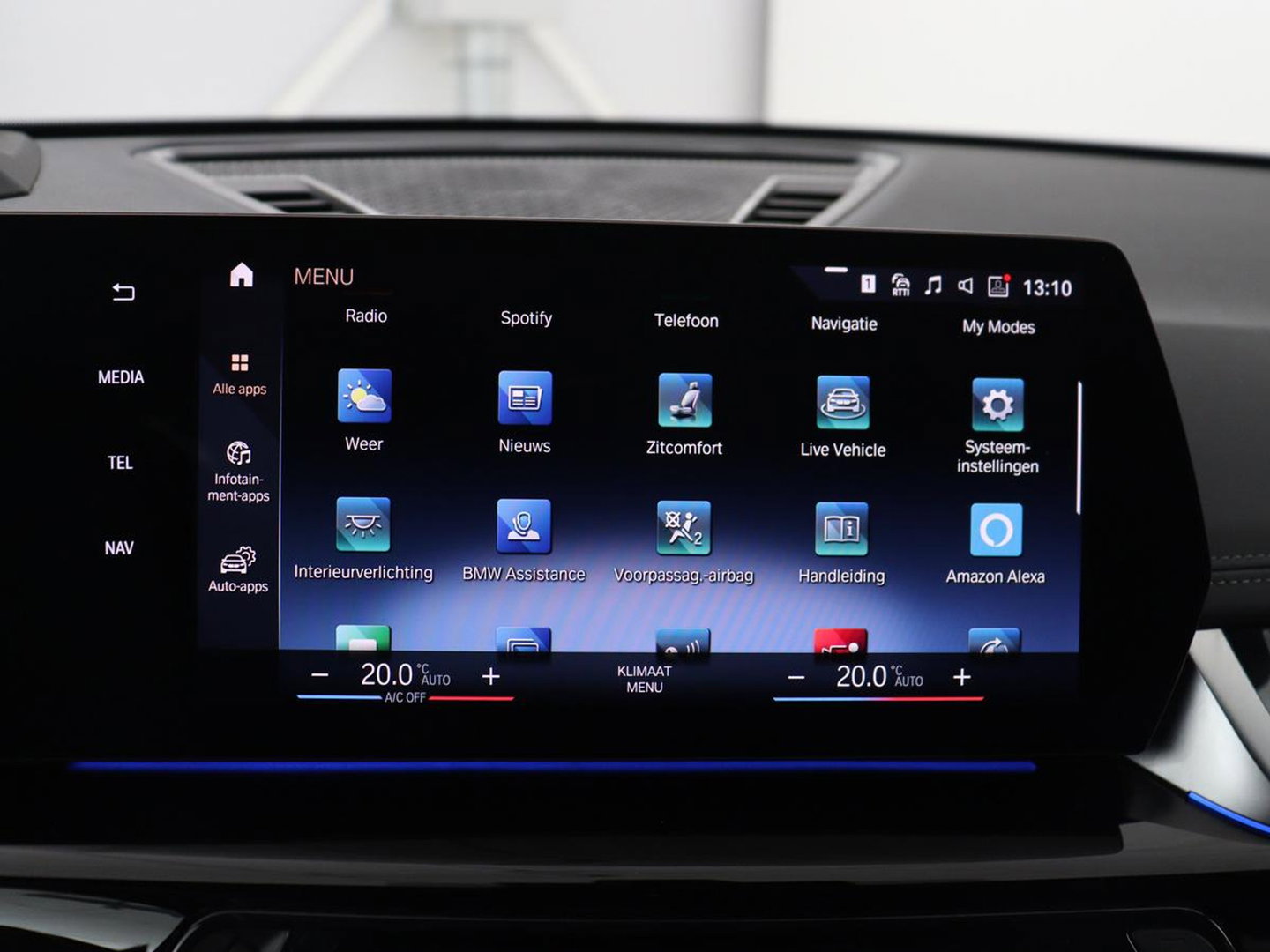 BMW X1 M Sport | xDrive23i | Adaptive Cruise | Trekhaak | Head-Up | Leder | 360 camera | Stoelverwarming | Keyless | Adaptief LED | Carplay | Sportstoelen | Live Cockpit Professional | 204pk