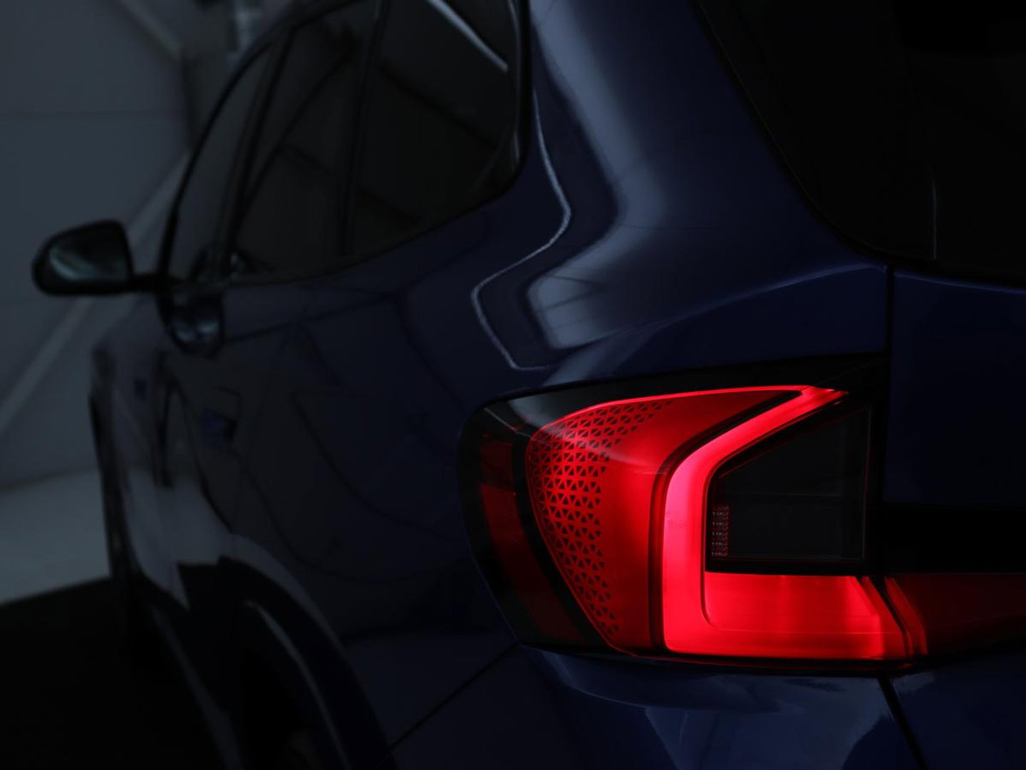 BMW X1 M Sport | xDrive23i | Adaptive Cruise | Trekhaak | Head-Up | Leder | 360 camera | Stoelverwarming | Keyless | Adaptief LED | Carplay | Sportstoelen | Live Cockpit Professional | 204pk