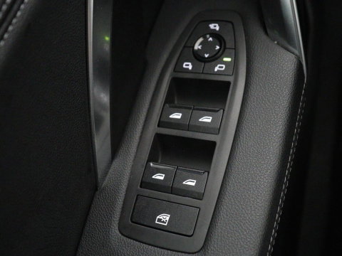 BMW X1 M Sport | xDrive23i | Adaptive Cruise | Trekhaak | Head-Up | Leder | 360 camera | Stoelverwarming | Keyless | Adaptief LED | Carplay | Sportstoelen | Live Cockpit Professional | 204pk