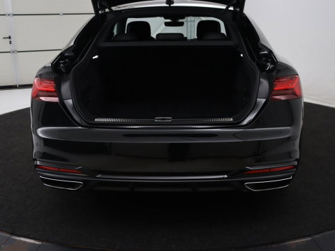 Audi A5 Sportback 40 TFSI S edition Competition | Virtual Cockpit | Climate control | Half Leder | Navigatie | Sfeerverlichting | Carplay | Full LED | Getint glas
