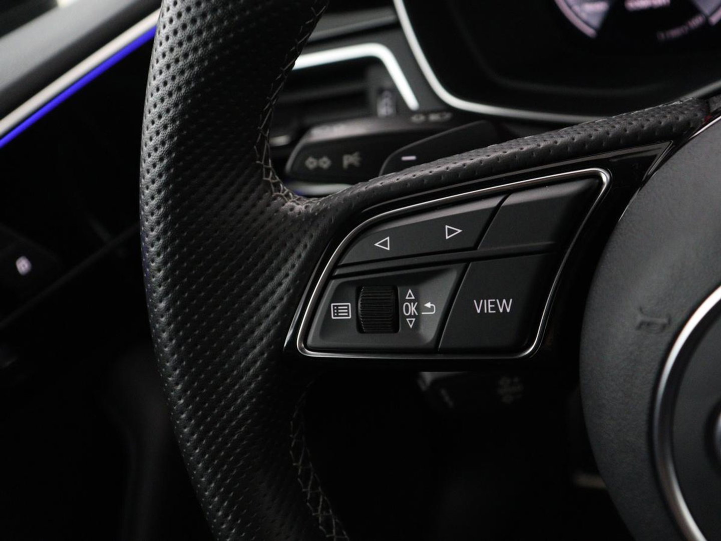 Audi A5 Sportback 40 TFSI S edition Competition | Virtual Cockpit | Climate control | Half Leder | Navigatie | Sfeerverlichting | Carplay | Full LED | Getint glas