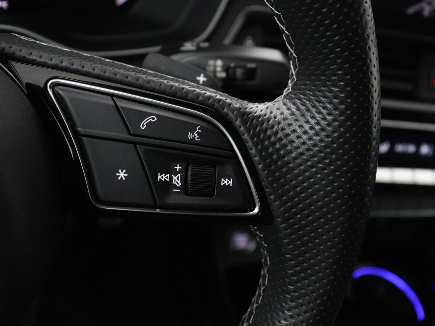Audi A5 Sportback 40 TFSI S edition Competition | Virtual Cockpit | Climate control | Half Leder | Navigatie | Sfeerverlichting | Carplay | Full LED | Getint glas