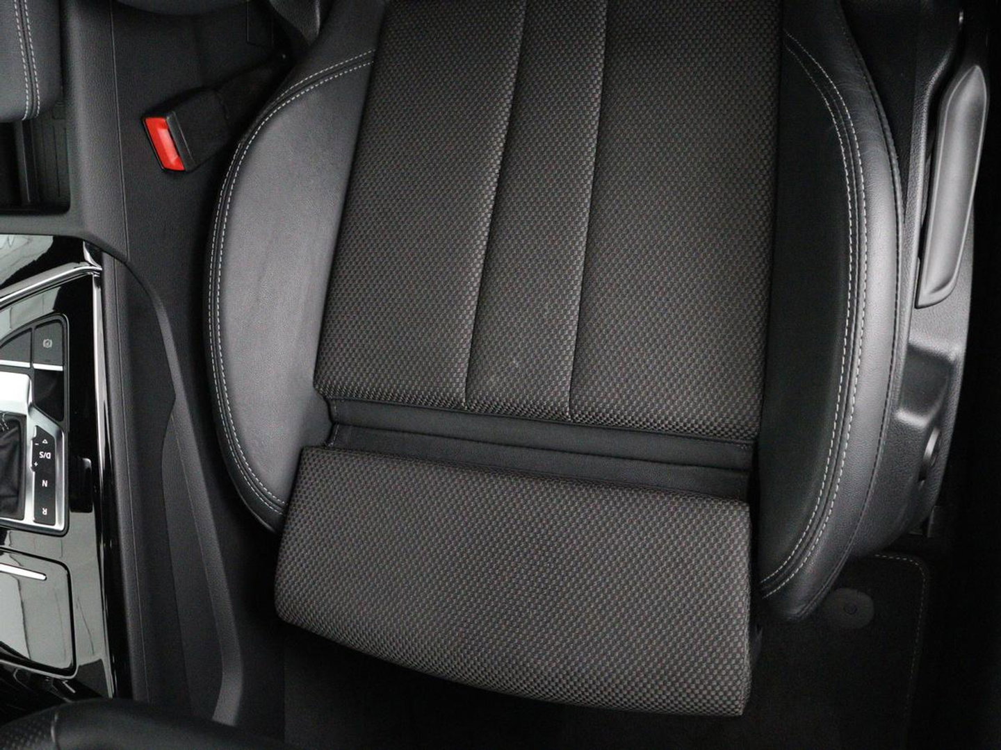 Audi A5 Sportback 40 TFSI S edition Competition | Virtual Cockpit | Climate control | Half Leder | Navigatie | Sfeerverlichting | Carplay | Full LED | Getint glas