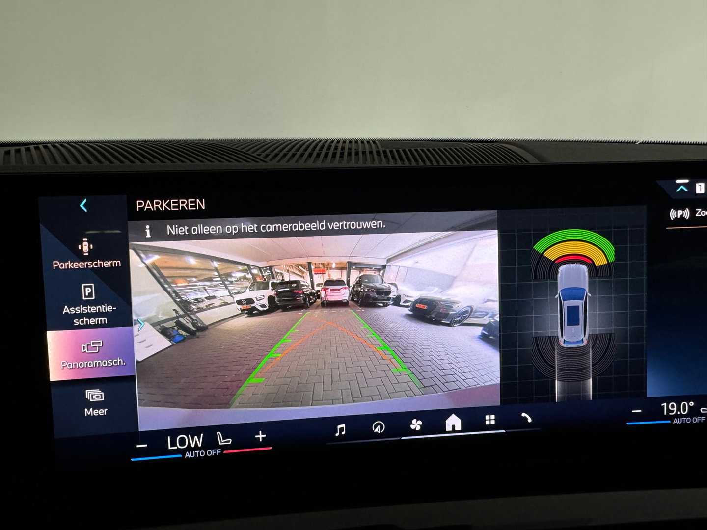 BMW 5 Serie Touring 520i M Pano|H/K|BlindSpot|Maxton|Trekhaak|Sfeer|Camera