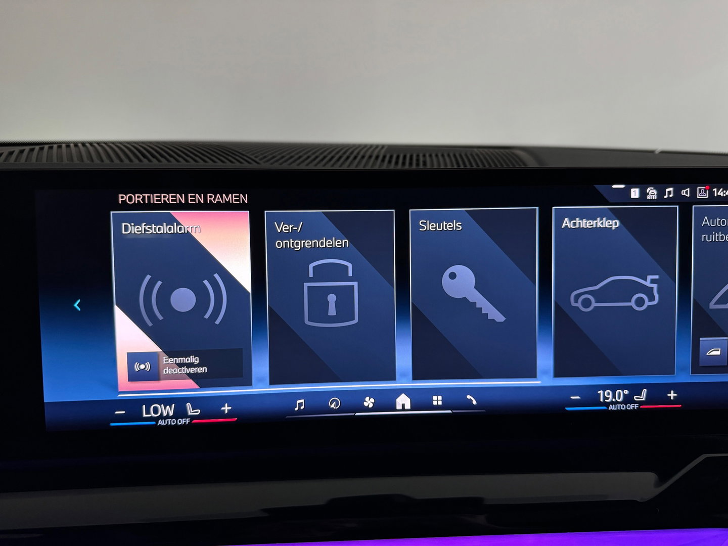 BMW 5 Serie Touring 520i M Pano|H/K|BlindSpot|Maxton|Trekhaak|Sfeer|Camera