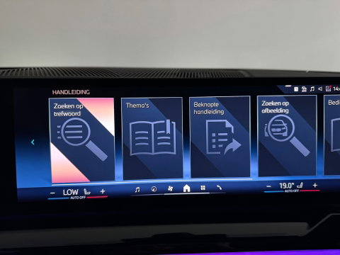 BMW 5 Serie Touring 520i M Pano|H/K|BlindSpot|Maxton|Trekhaak|Sfeer|Camera