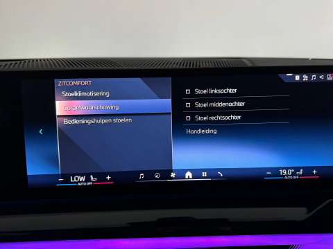 BMW 5 Serie Touring 520i M Pano|H/K|BlindSpot|Maxton|Trekhaak|Sfeer|Camera