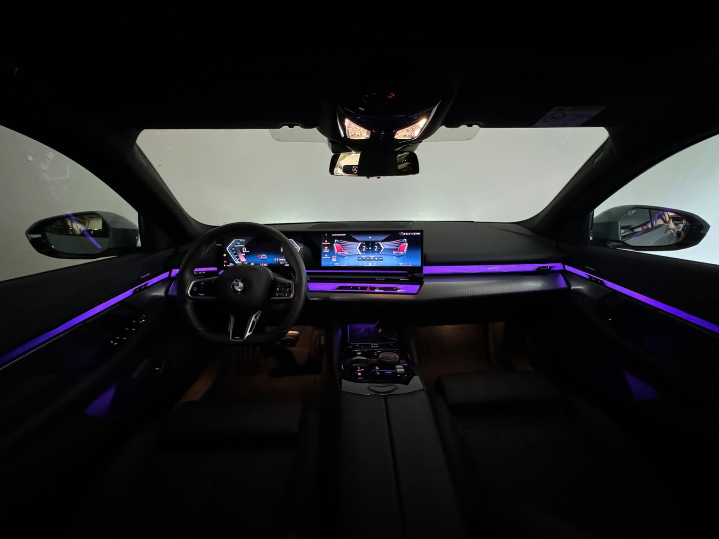 BMW 5 Serie Touring 520i M Pano|H/K|BlindSpot|Maxton|Trekhaak|Sfeer|Camera