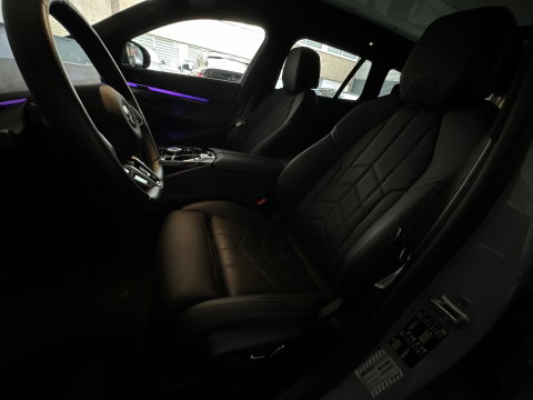 BMW 5 Serie Touring 520i M Pano|H/K|BlindSpot|Maxton|Trekhaak|Sfeer|Camera