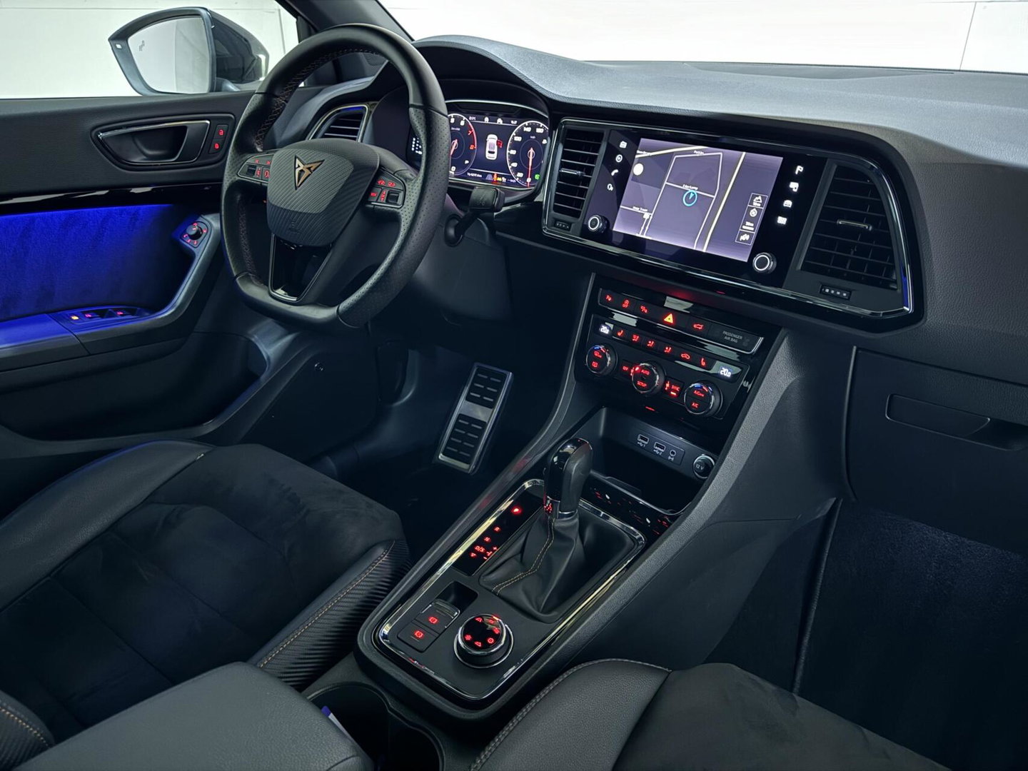 CUPRA Ateca 2.0 TSI 4DRIVE Pano Beats Virtual Camera Carplay