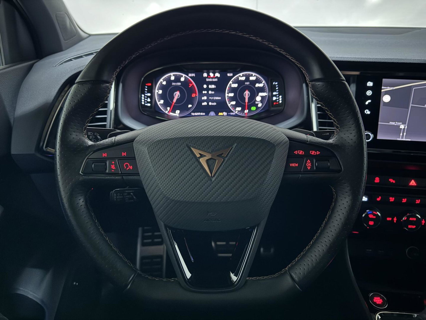 CUPRA Ateca 2.0 TSI 4DRIVE Pano Beats Virtual Camera Carplay