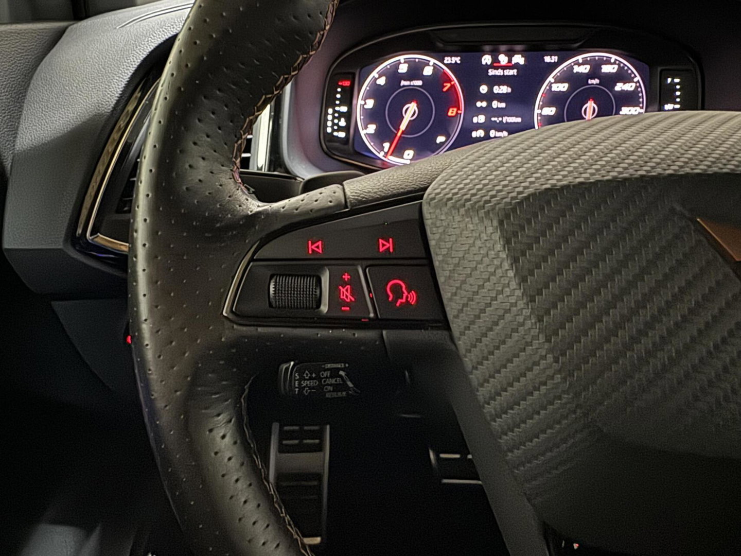 CUPRA Ateca 2.0 TSI 4DRIVE Pano Beats Virtual Camera Carplay