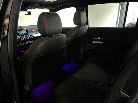 Mercedes-Benz GLB 200 AMG Pano|Carbon|Dodehoek|Stoelverwarming|Sfeer|Camera
