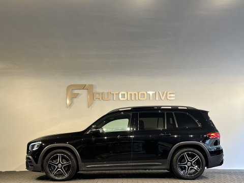 Mercedes-Benz GLB 200 AMG Pano|Carbon|Dodehoek|Stoelverwarming|Sfeer|Camera