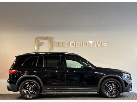 Mercedes-Benz GLB 200 AMG Pano|Carbon|Dodehoek|Stoelverwarming|Sfeer|Camera
