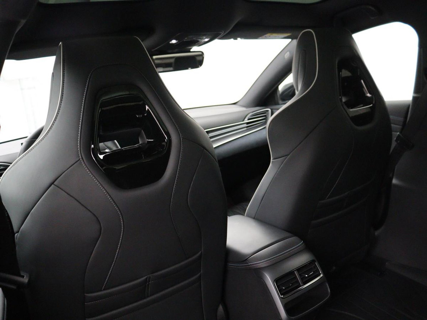 BYD Seal Design RWD 82.5 kW | SOH 95,9% | Panoramadak | Stoelventilatie | 360 Camera | Leder | Dynaudio | Adaptive cruise | Sfeerverlichting | Elektrische stoelen | Carplay | Full LED | Origineel NL