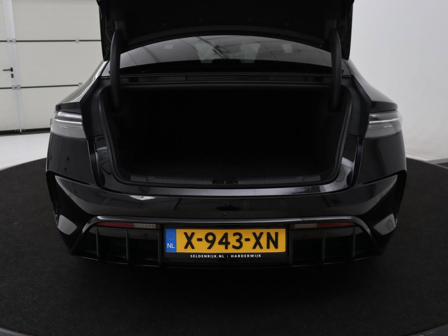 BYD Seal Design RWD 82.5 kW | SOH 95,9% | Panoramadak | Stoelventilatie | 360 Camera | Leder | Dynaudio | Adaptive cruise | Sfeerverlichting | Elektrische stoelen | Carplay | Full LED | Origineel NL