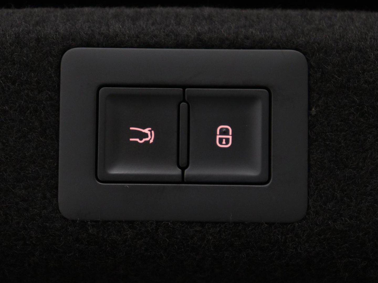 BYD Seal Design RWD 82.5 kW | SOH 95,9% | Panoramadak | Stoelventilatie | 360 Camera | Leder | Dynaudio | Adaptive cruise | Sfeerverlichting | Elektrische stoelen | Carplay | Full LED | Origineel NL