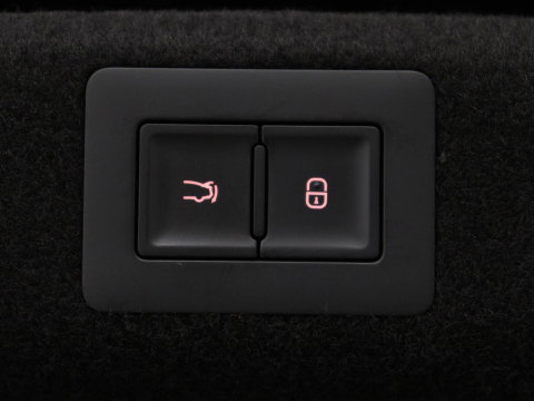 BYD Seal Design RWD 82.5 kW | SOH 95,9% | Panoramadak | Stoelventilatie | 360 Camera | Leder | Dynaudio | Adaptive cruise | Sfeerverlichting | Elektrische stoelen | Carplay | Full LED | Origineel NL