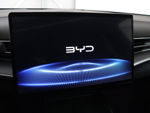 BYD Seal Design RWD 82.5 kW | SOH 95,9% | Panoramadak | Stoelventilatie | 360 Camera | Leder | Dynaudio | Adaptive cruise | Sfeerverlichting | Elektrische stoelen | Carplay | Full LED | Origineel NL